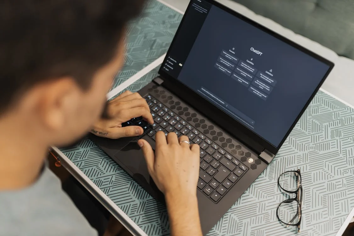 Can People Expect to Work Fewer Hours When Using AI Tools